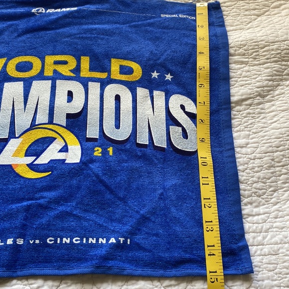 🏈BRAND NEW LOS ANGELES RAMS Super Bowl Shirt / Towel Combo🏈 - Picture 8 of 10